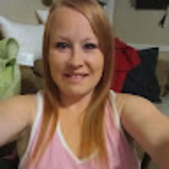 Meet your Posher, Jessica - Picture 1 of 1